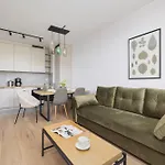 Stylowy Z Dwiema Sypialniami Balkonem I Parkingiem By Renters Apartman