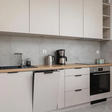 Stylowy Z Dwiema Sypialniami Balkonem I Parkingiem By Renters 아파트 *