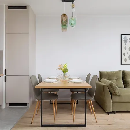 Апартаменты Stylowy Z Dwiema Sypialniami Balkonem I Parkingiem By Renters Катовице