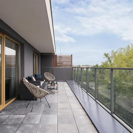 Stylowy Z Dwiema Sypialniami Balkonem I Parkingiem By Renters Katowice