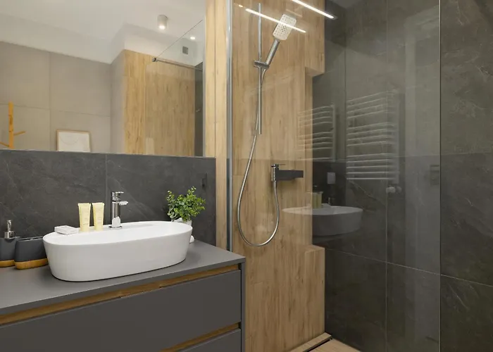 Apartamento Stylowy Z Dwiema Sypialniami Balkonem I Parkingiem By Renters *