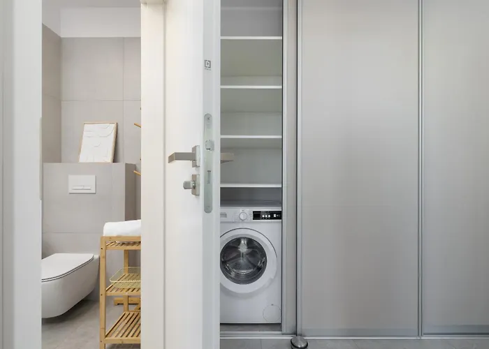 Stylowy Z Dwiema Sypialniami Balkonem I Parkingiem By Renters * Katowice