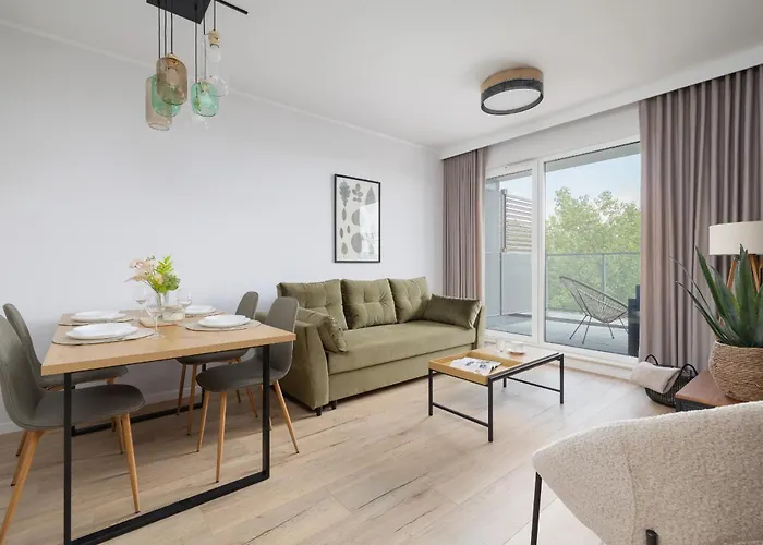 Stylowy Z Dwiema Sypialniami Balkonem I Parkingiem By Renters